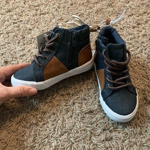 NWT toddler casual sneakers